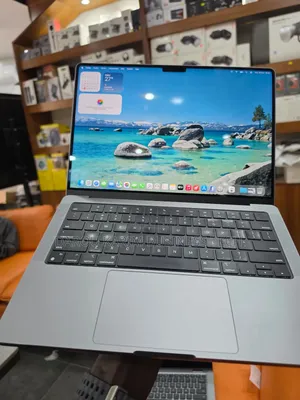 Nouveau Apple MacBook Pro 2023 M2 16GB Apple M2 SSD 512GB