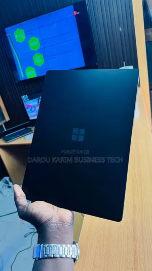 Nouveau Microsoft Surface Laptop 3 8GB Intel Core i5 SSD 256GB
