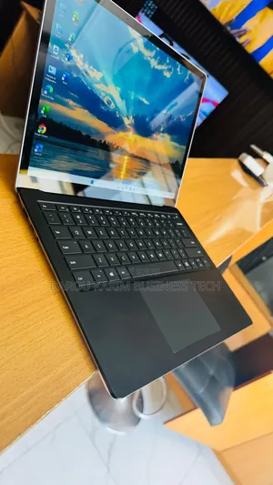 Nouveau Microsoft Surface Laptop 4 8GB Intel Core i5 SSD 256GB