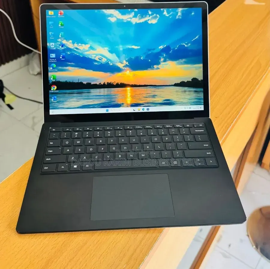Nouveau Microsoft Surface Laptop 4 8GB Intel Core i5 SSD 256GB