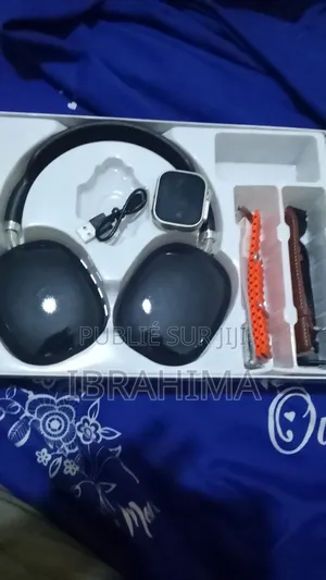 Montre Connectée Avec 4 Bracelet Et Casque Bluetooth