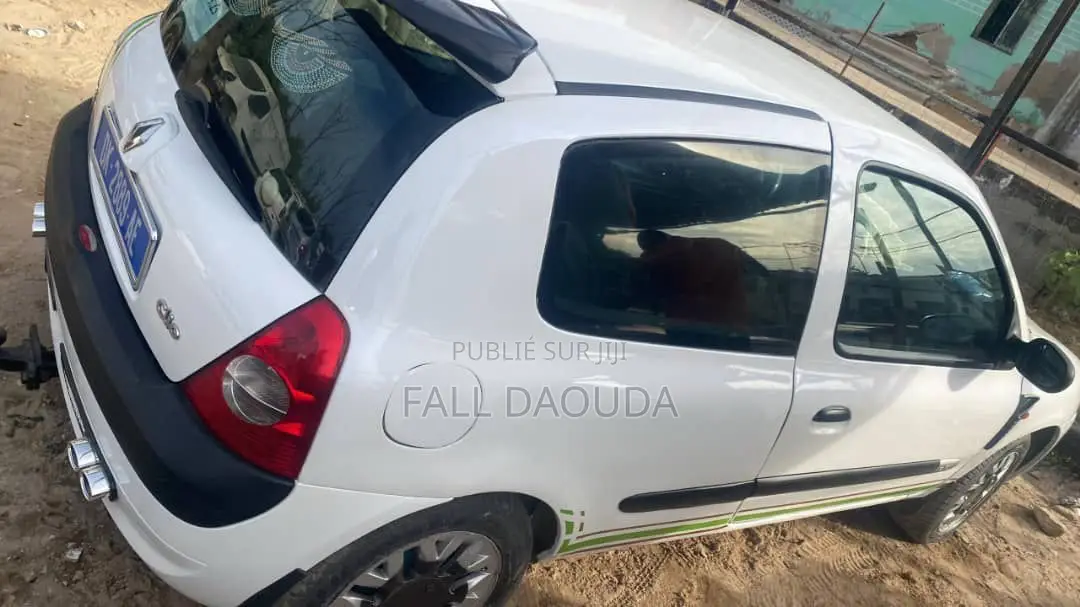 Renault Clio 2010 Blanc