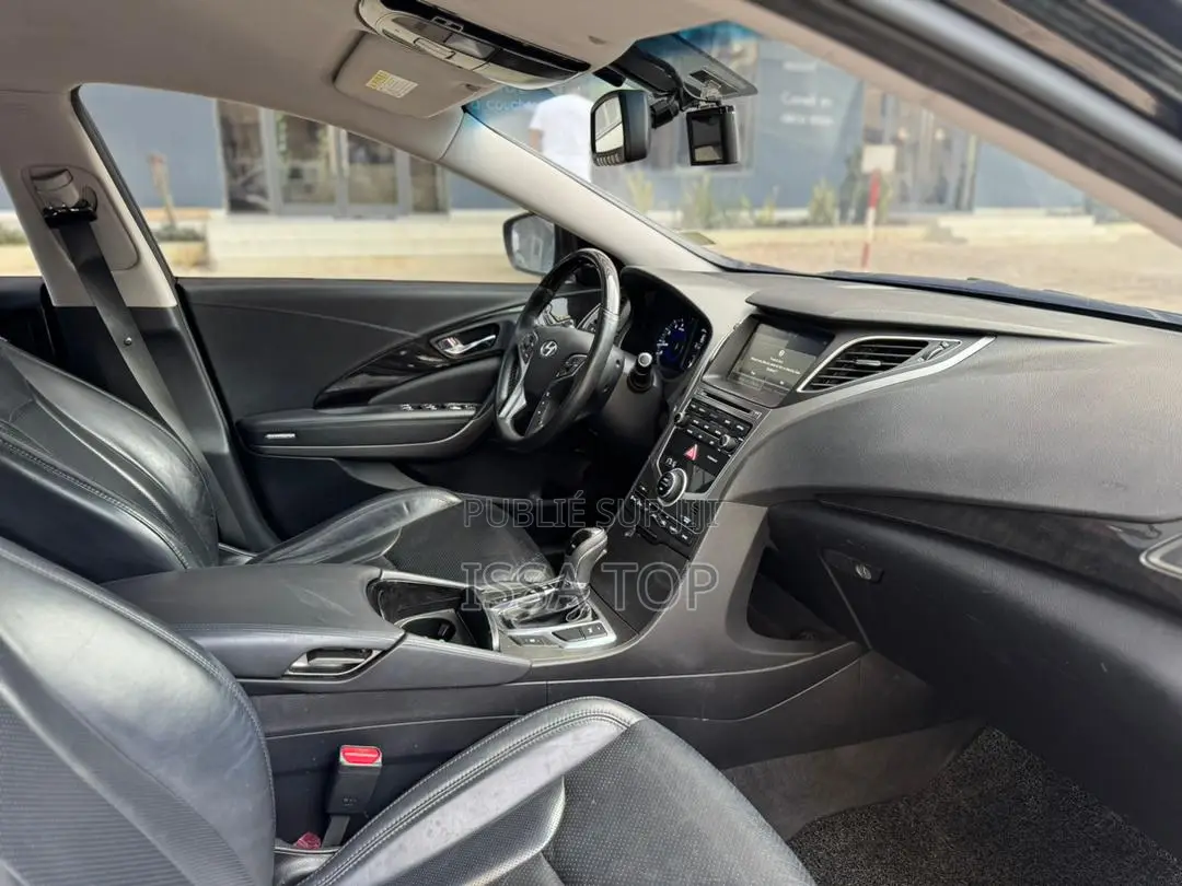 Hyundai Grandeur 2015 Noir