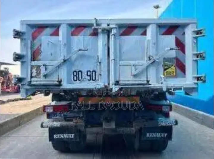 Opportunités Camion Benne Grue Venant Kerax 430 Dxi Automatique 16 Ton