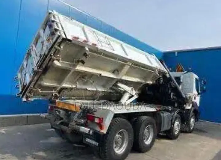 Opportunités Camion Benne Grue Venant Kerax 430 Dxi Automatique 16 Ton