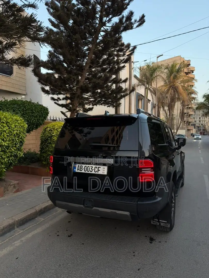 Toyota Land Cruiser Prado 2025 Noir