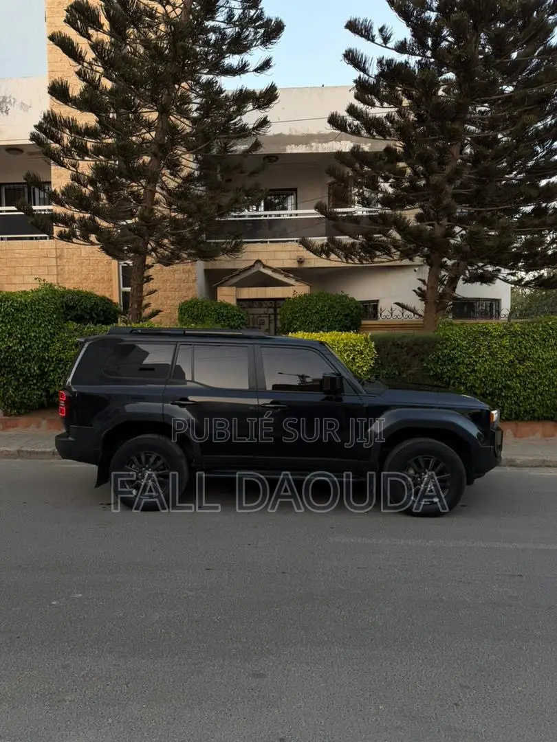 Toyota Land Cruiser Prado 2025 Noir