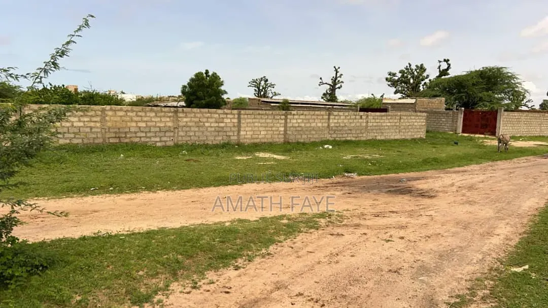 Terrain À Mbour 500m2