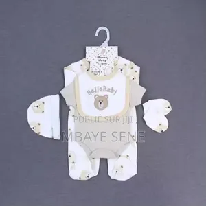 Ensemble Bébé 5 Pièces Confortable Et Élégant
