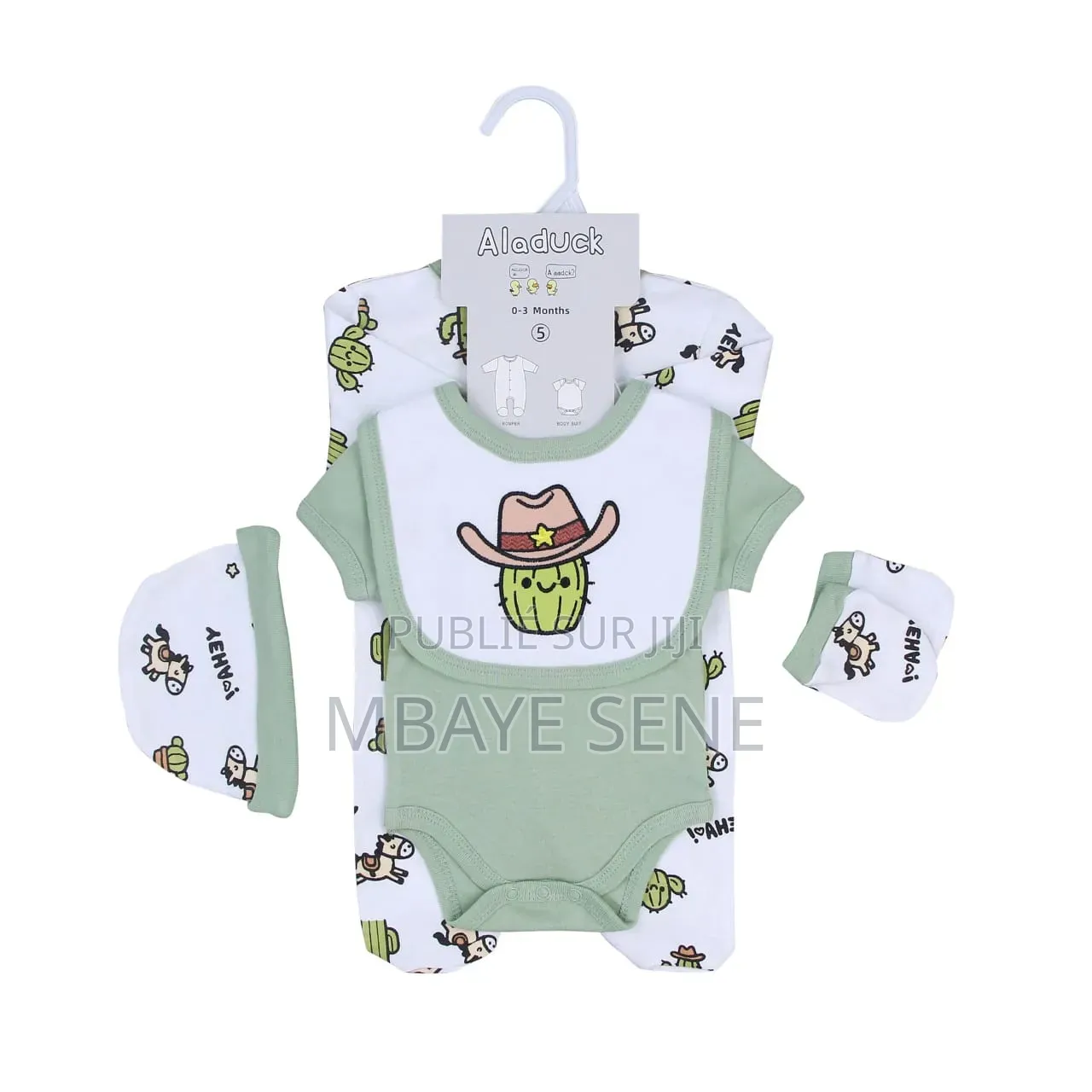 Ensemble Bébé 5 Pièces Confortable Et Élégant