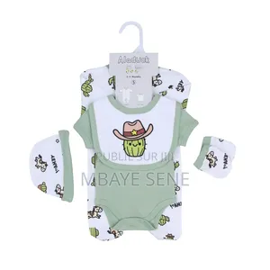 Ensemble Bébé 5 Pièces Confortable Et Élégant