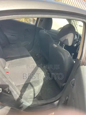 Nissan Almera 2019 Gris