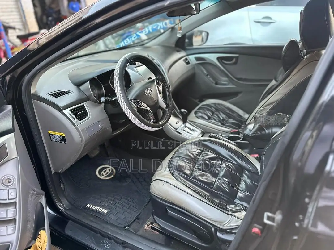Hyundai Elantra 2012 Noir