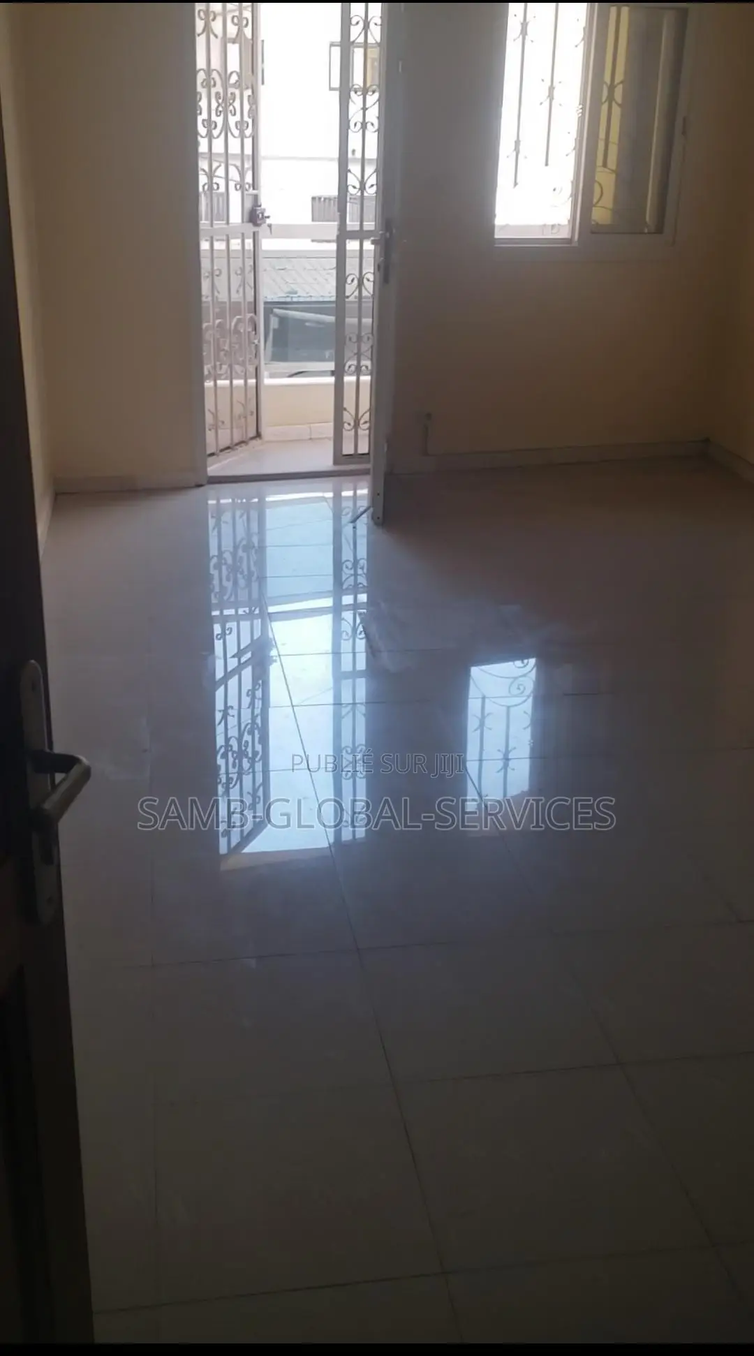2chbre Appartement dans Yoff à Louer