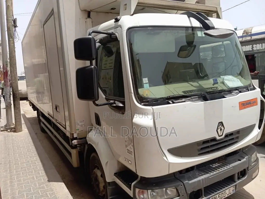 Camion Renault Dix 270 Firigo 16tou Manuel Venant Sous Douaine 2011