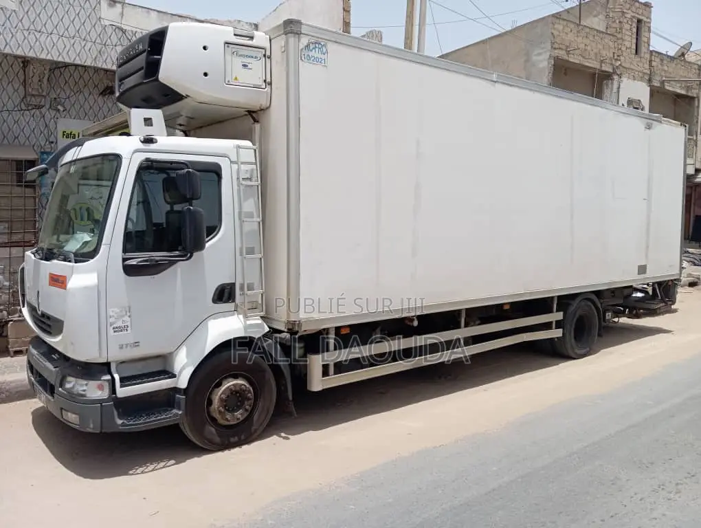 Camion Renault Dix 270 Firigo 16tou Manuel Venant Sous Douaine 2011