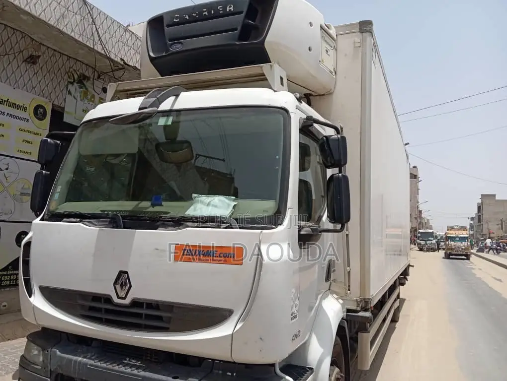 Camion Renault Dix 270 Firigo 16tou Manuel Venant Sous Douaine 2011