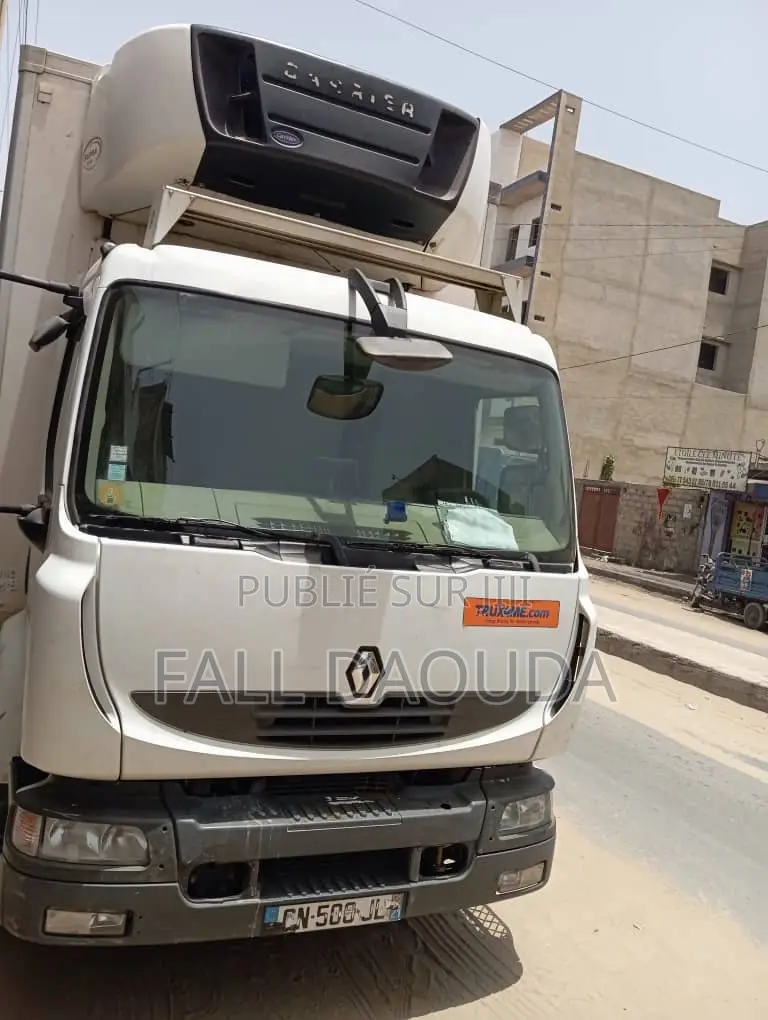 Camion Renault Dix 270 Firigo 16tou Manuel Venant Sous Douaine 2011