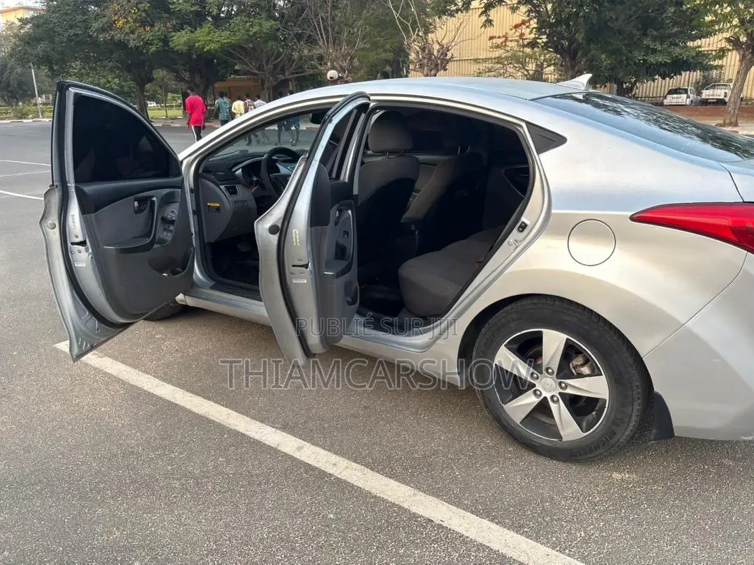 Hyundai Elantra 2013 Gris