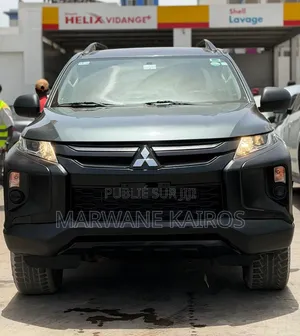 Mitsubishi L200 2022 Noir