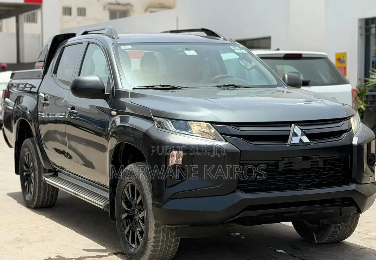 Mitsubishi L200 2022 Noir