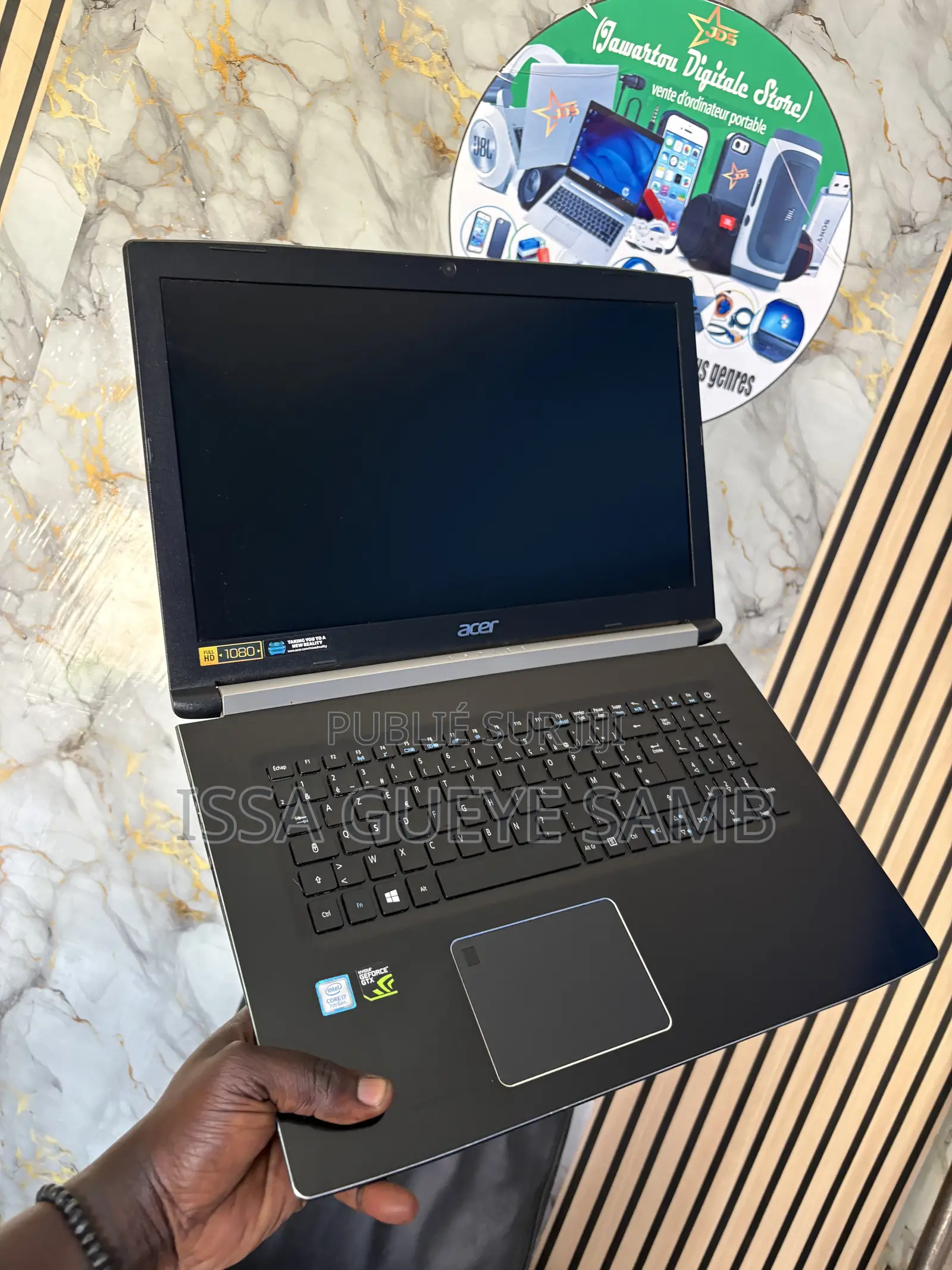 Ordinateur portable Acer Aspire 1 8GB Intel Core i7 HDD 1T