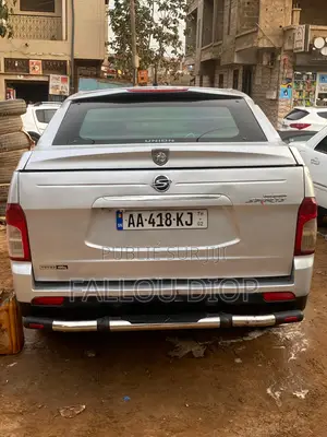 SsangYong Korando 2014 Gris
