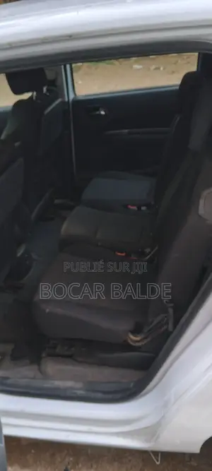 Peugeot 5008 1.6 THP MT Allure 2011 Blanc