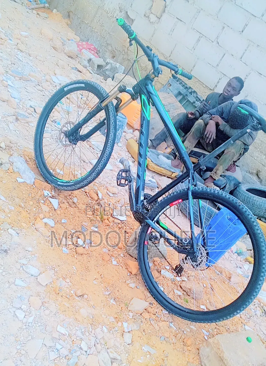 Vélo VTT À Vendre