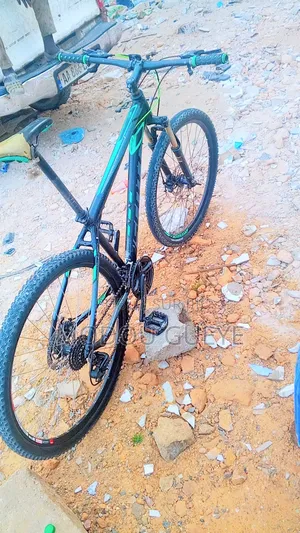 Vélo VTT À Vendre