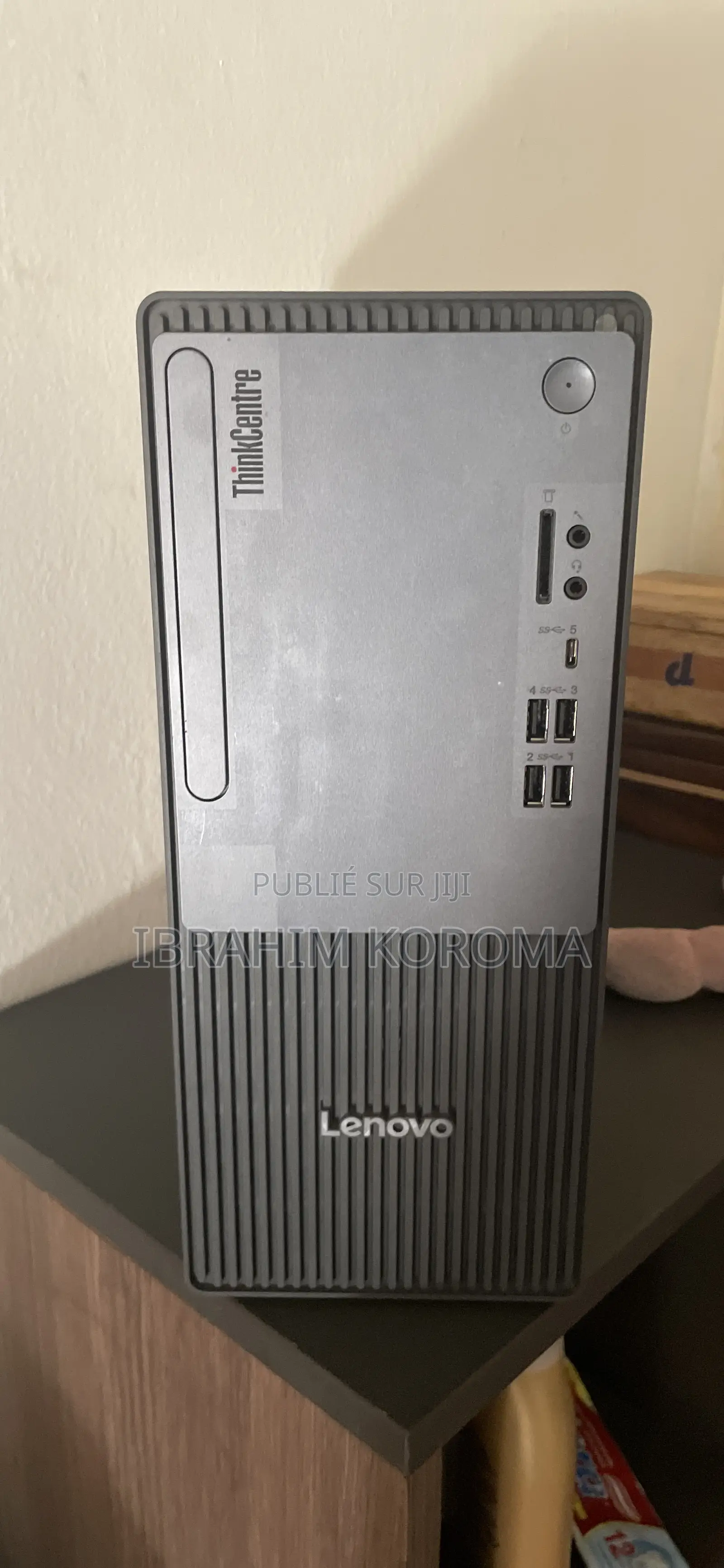 Lenovo ThinkCentre Neo 50T 8GB Intel Core i5 HDD 1T