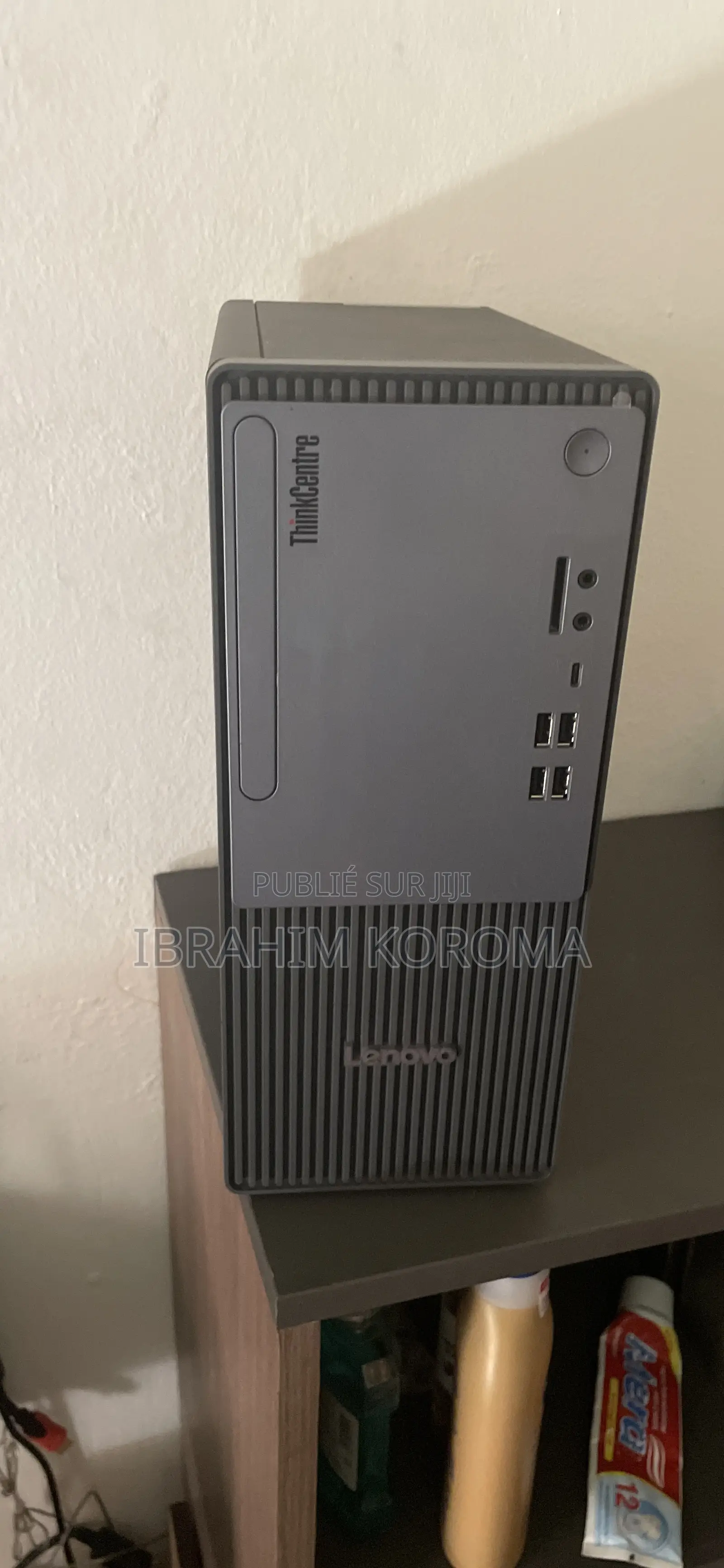 Lenovo ThinkCentre Neo 50T 8GB Intel Core i5 HDD 1T