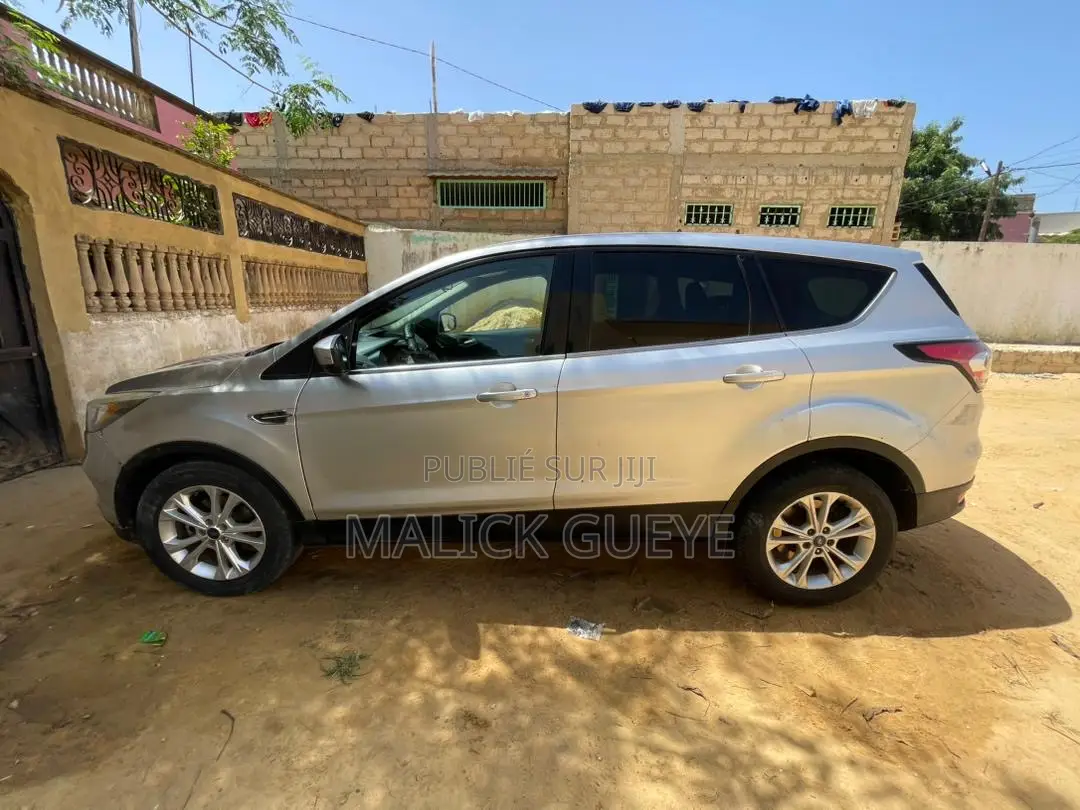 Ford Escape Titanium 4x4 2017 Gris