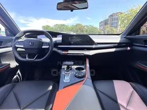 Changan UNI-V 1.5 Petrol FWD 2022 Gris