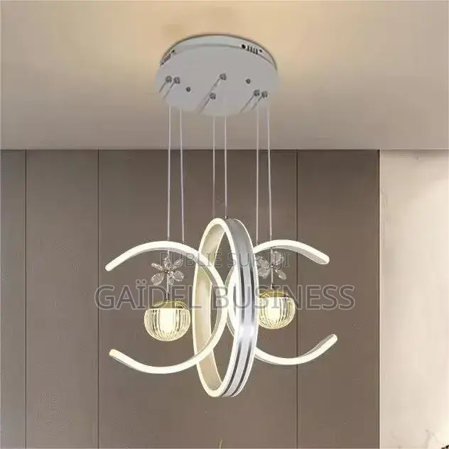 Lustre Led Contemporain – Silhouette Ondulée Et Cœur en Cristal**