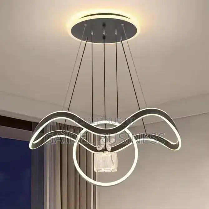 Lustre Led Contemporain – Silhouette Ondulée Et Cœur en Cristal**