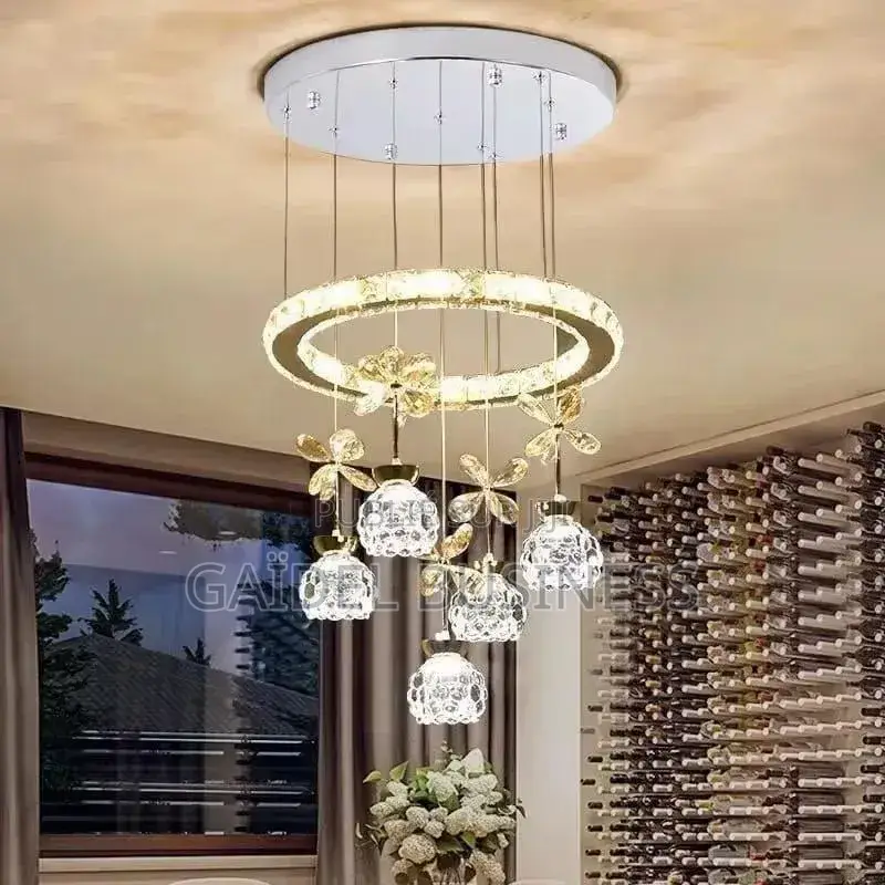 Lustre Led Contemporain – Silhouette Ondulée Et Cœur en Cristal**
