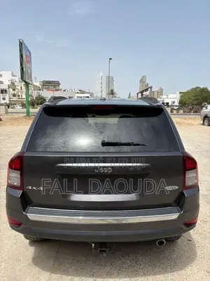 Jeep Boussole 2016 Gris