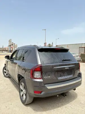 Jeep Boussole 2016 Gris