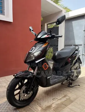 Nouveau Aprilia AF 2016 Noir