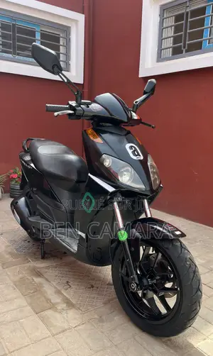 Nouveau Aprilia AF 2016 Noir