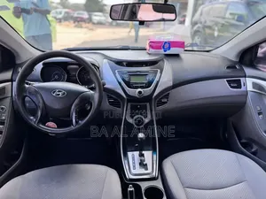 Hyundai Elantra 2013 Gris