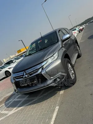Mitsubishi Montero 2017 Gris