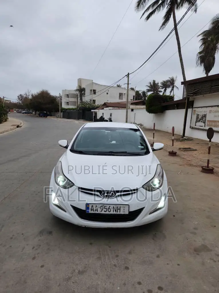 Hyundai Avante 2015 Blanc