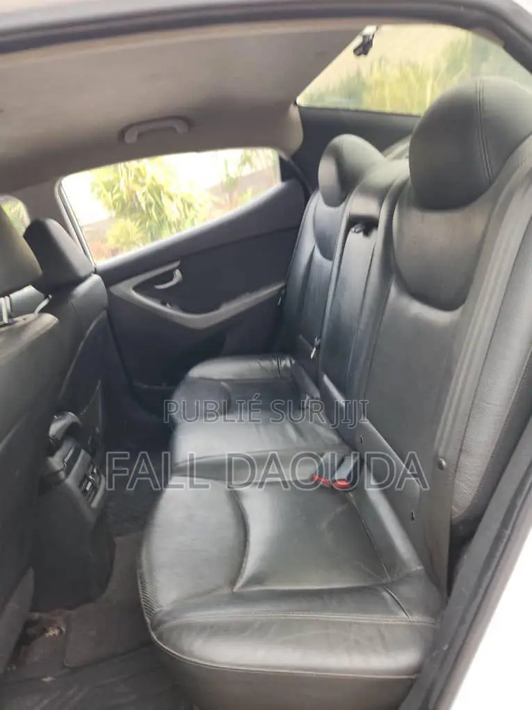Hyundai Avante 2015 Blanc
