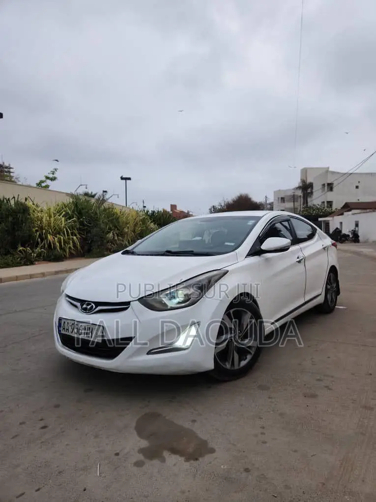 Hyundai Avante 2015 Blanc