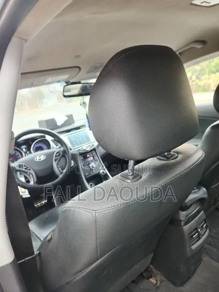 Hyundai Avante 2015 Blanc