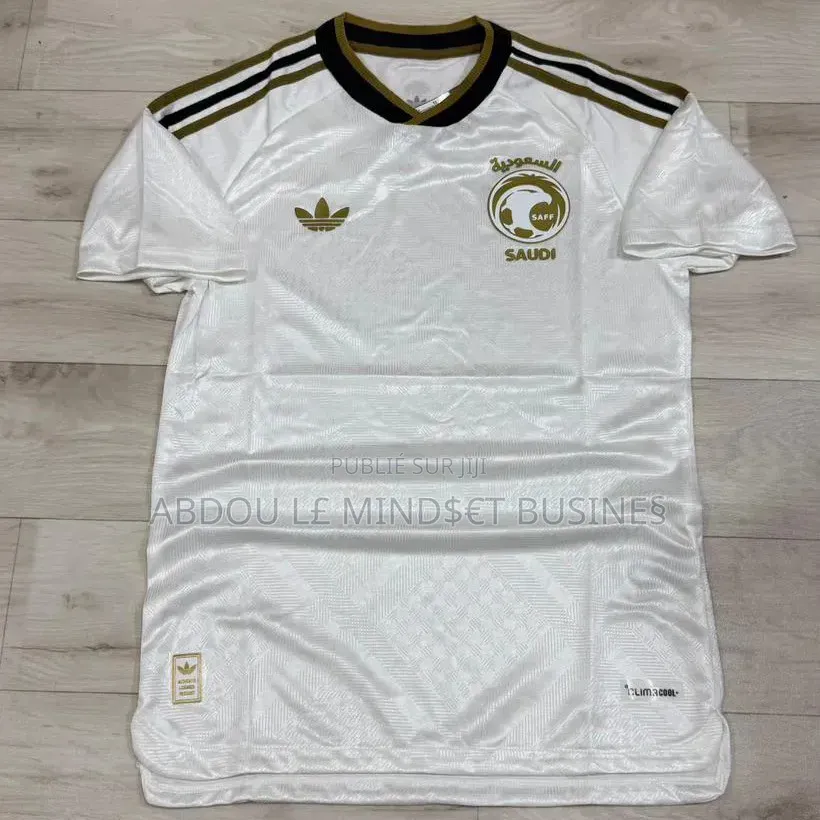 Maillots Arabie Saoudite Disponible
