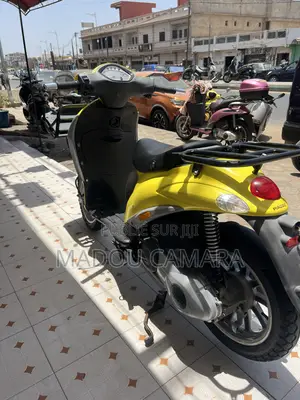Piaggio Trotinette 2016 Jaune