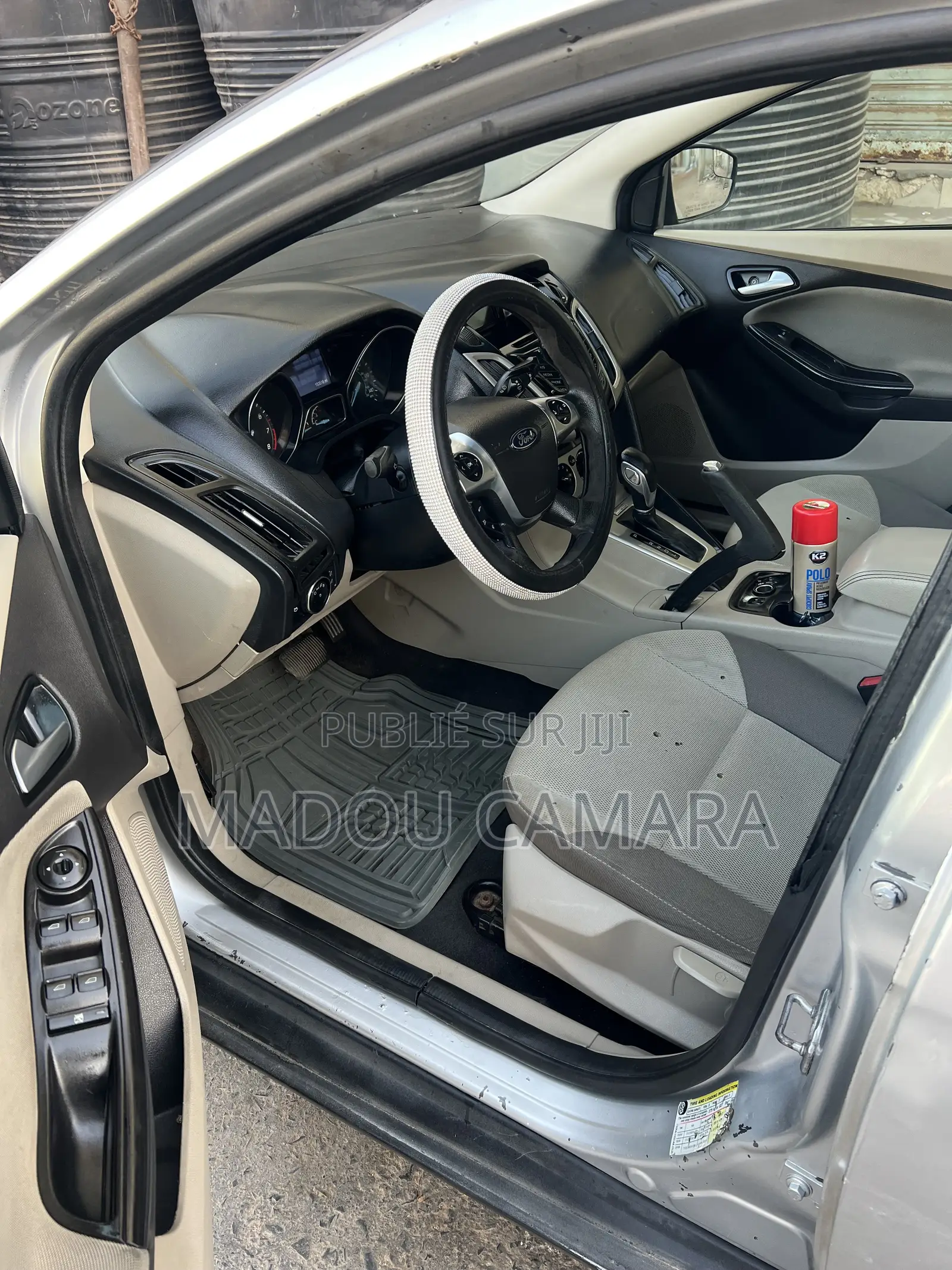 Ford Focus SE 4dr Hatchback (2.0L 4cyl 5M) 2014 Gris
